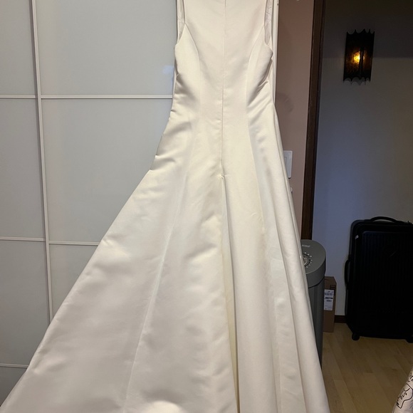Wedding white dress - Picture 3 of 13